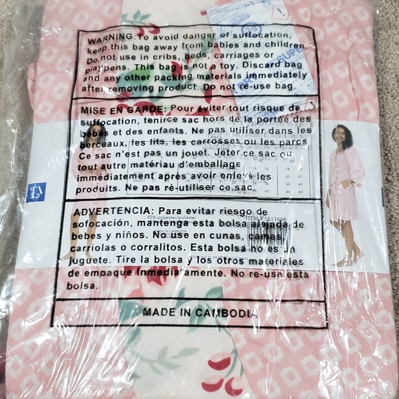 New in Package Pink Floral Flora Nikrooz Wrap Robe - Picture 2 of 3